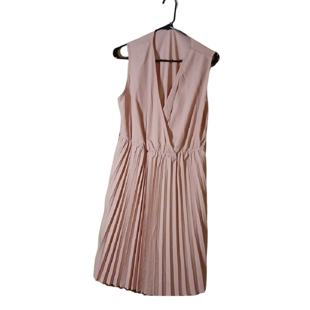 Elegant Pink Sleeveless Dress